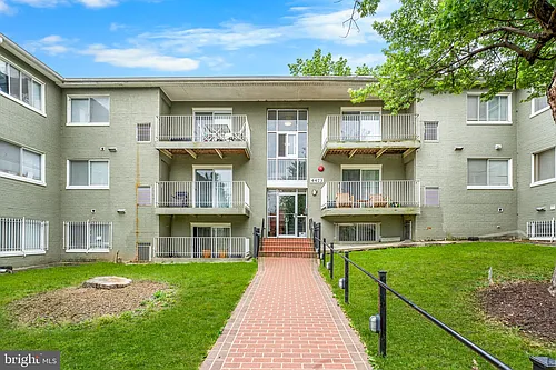 4473 B St SE #304 Photo 1