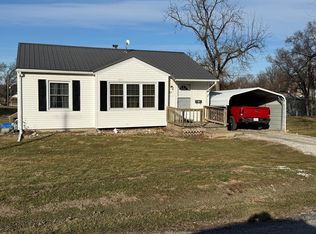 202 W Monticello St, Edina, MO 63537