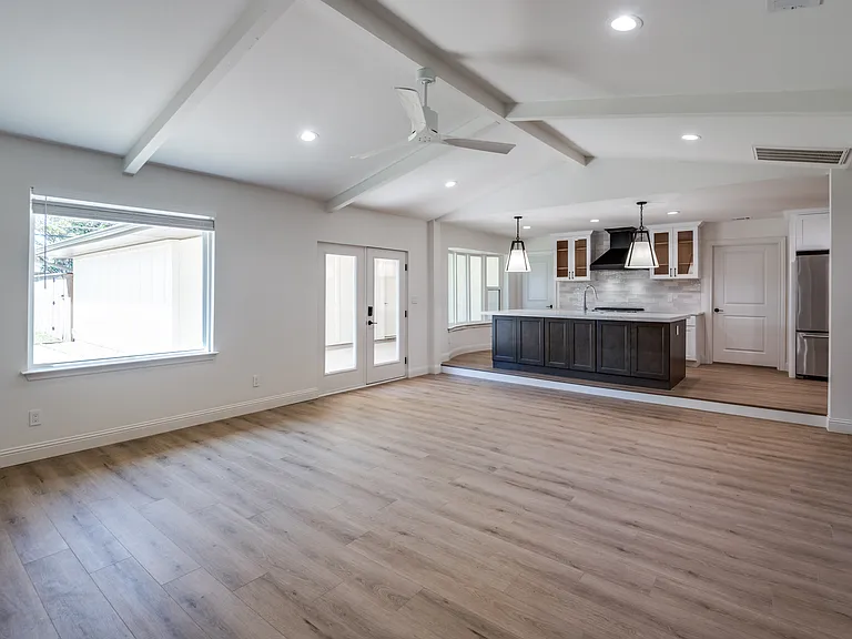 3772 Weeburn Dr — Photo 7