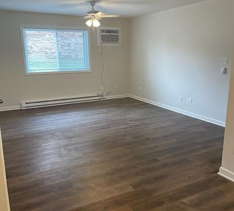 3rd image of 170 Waters Edge Dr #101