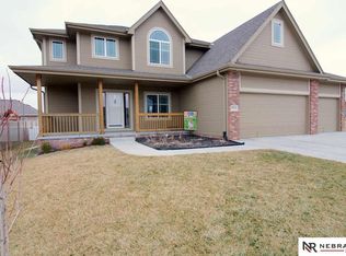 8804 S 16th St, Bellevue, NE 68147