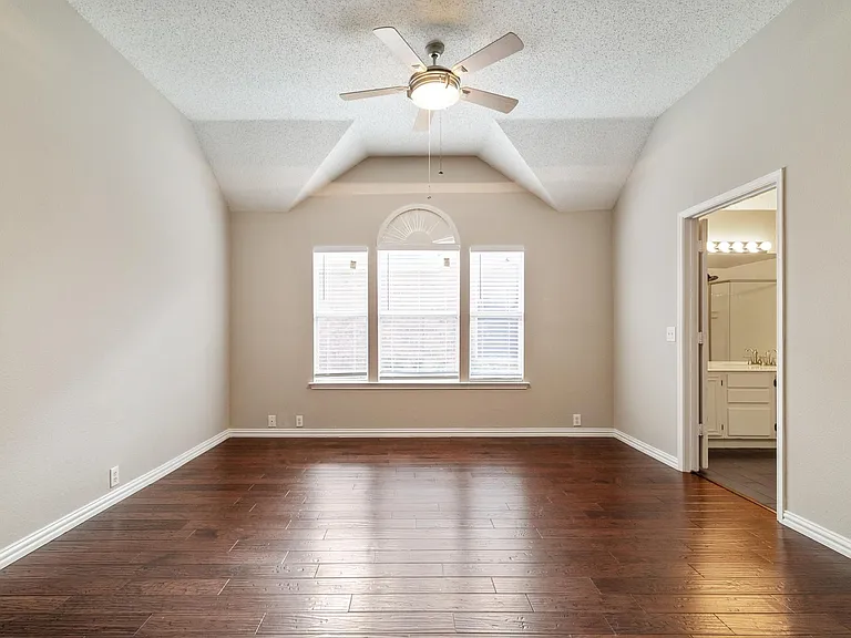 615 Lake Bridge Dr — Photo 30