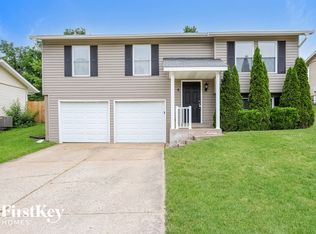 2864 Oak Forest Dr, Grove City, OH 43123
