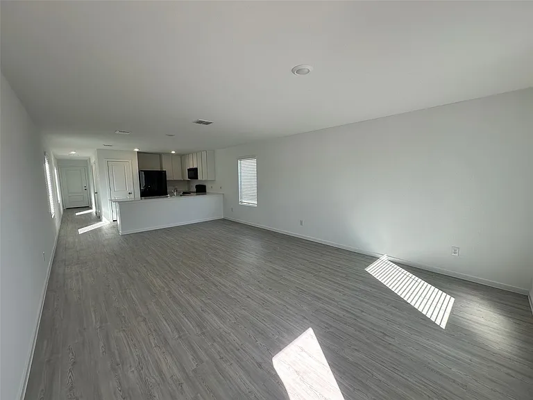 905 Blue Heron Dr — Photo 7
