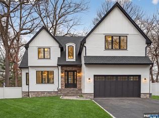 61 Beech St, Ramsey, NJ 07446