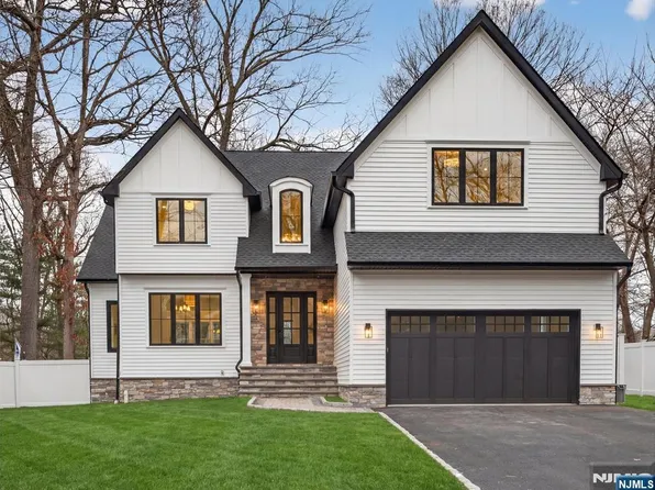 61 Beech St, Ramsey, NJ 07446