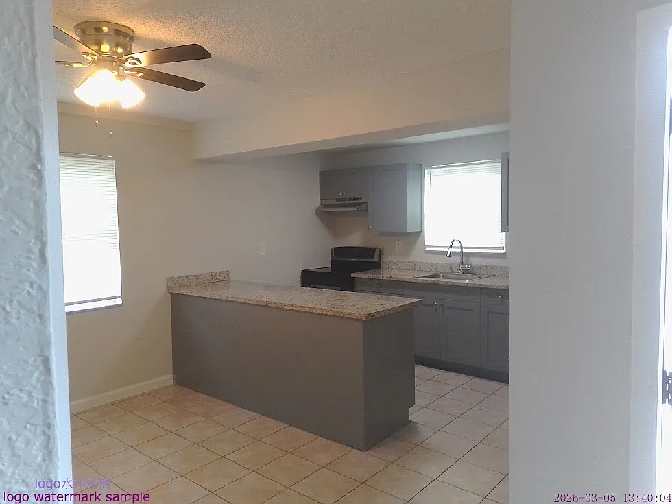 7921 NW 44th Ct — Photo 2
