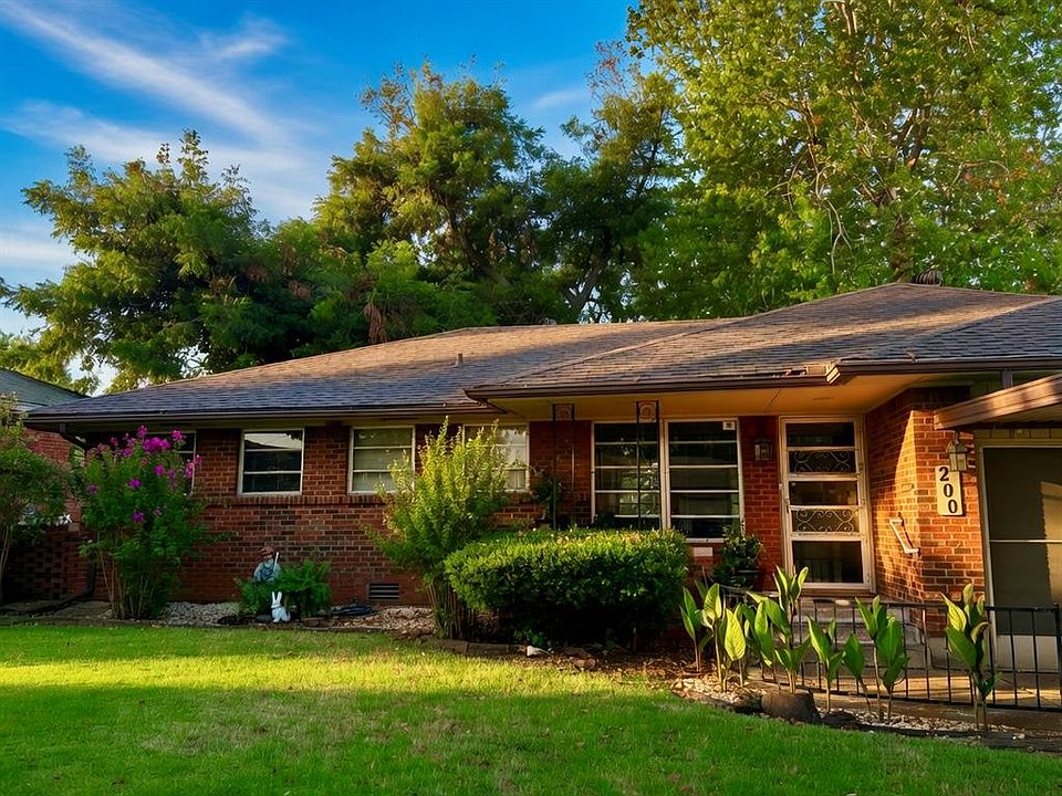 1st image of 200 Leonard Ln