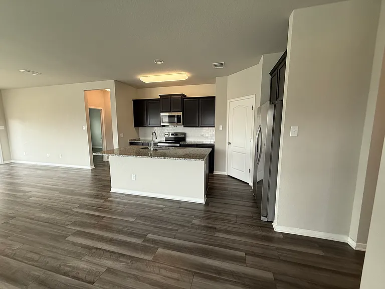 5060 Dickinson Loop — Photo 12