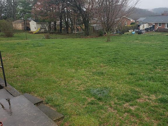 5th image of 1037 Blandford Ave