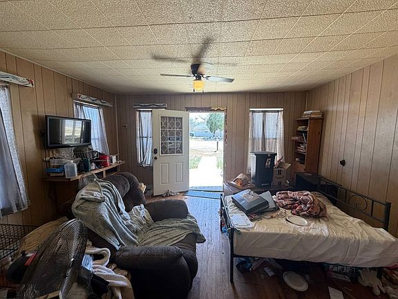 4th image of 1105 E 4th St