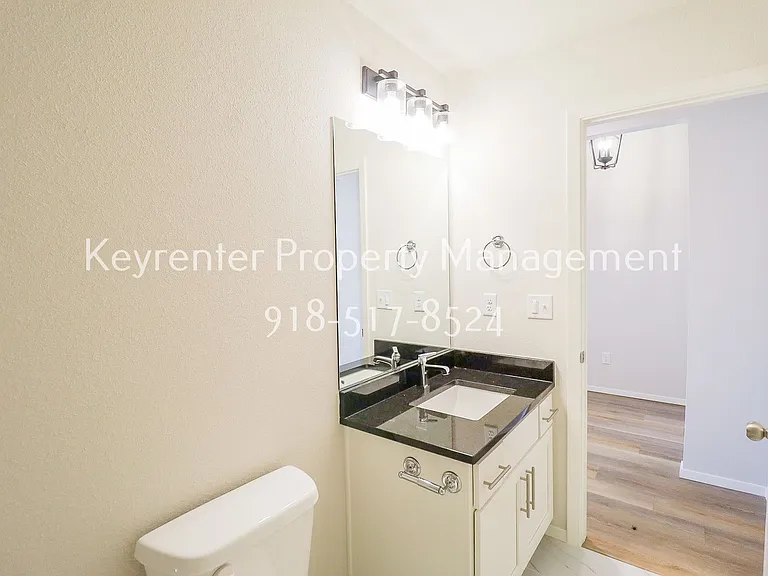 3109 S Redwood Pl — Photo 32