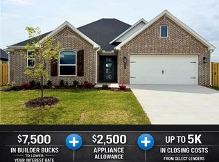 689 Primitivo Ave, Tontitown, AR 72762