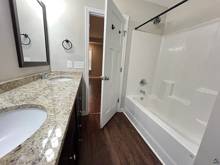 126 Jaybee Dr — Photo 8