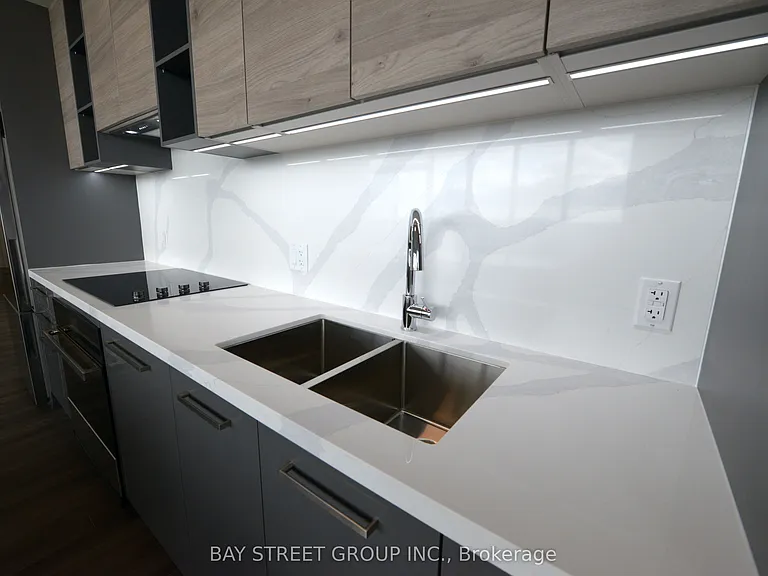 12 Gandhi Ln S #LPH 03 — Photo 7