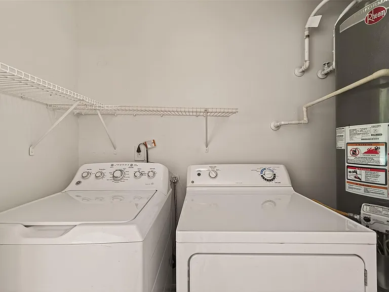 9422 Kristin Dr — Photo 21