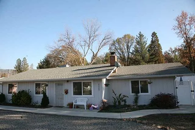 40987 Elliott Dr photo 1