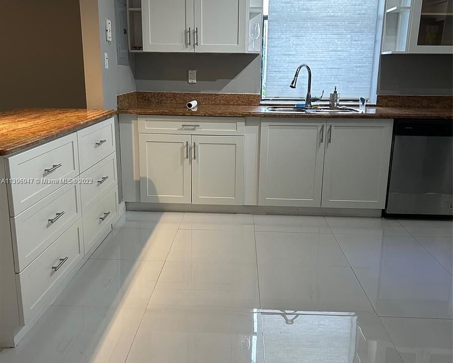 1st image of 20341 NE 30th Ave APT 101-6