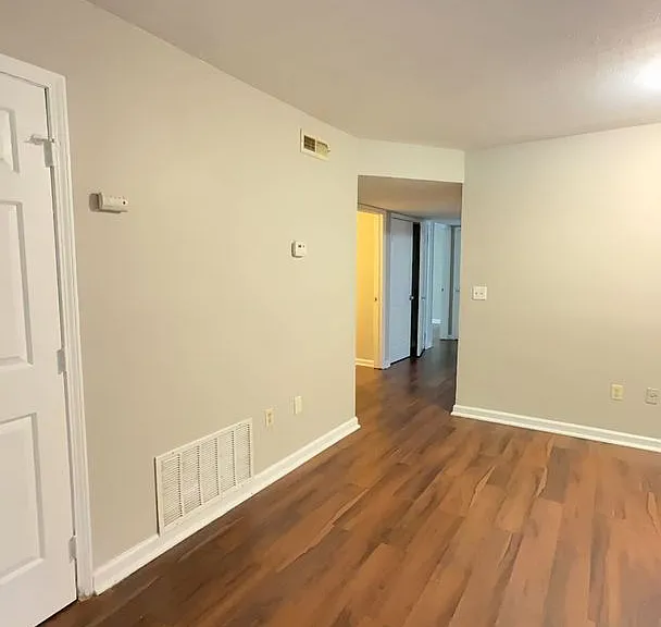 2710 W Kentucky St — Photo 5