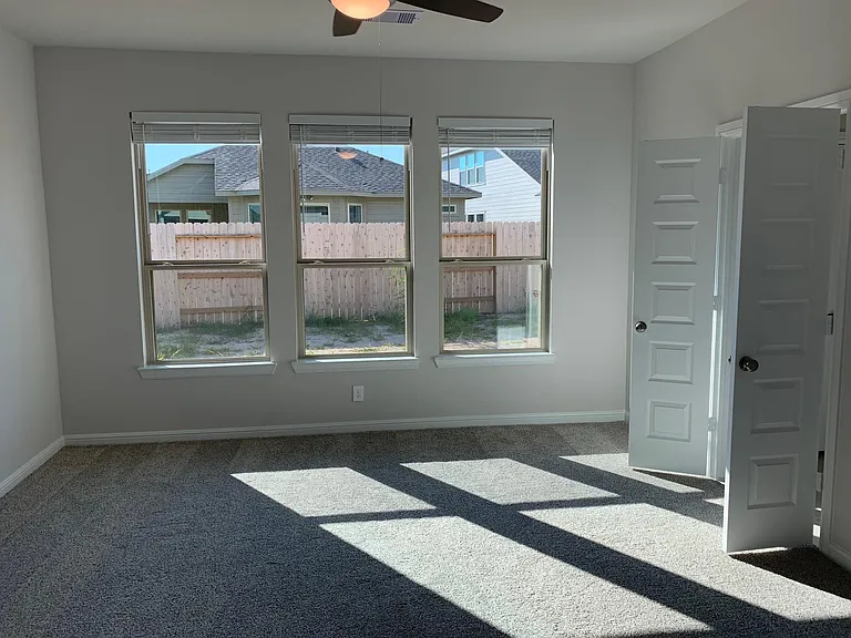 8022 Cliffside Terrace Ct — Photo 17