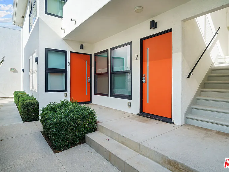 11795 Gateway Blvd #4 — Photo 3
