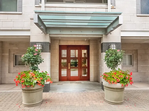 1660 Murray Ave APT 37, Pittsburgh, PA 15217