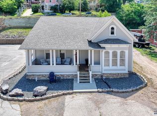 21 Charles St, Deadwood, SD 57732