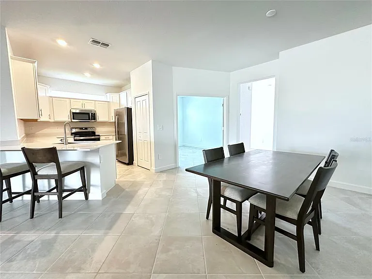 8225 Shore Lake Dr — Photo 4