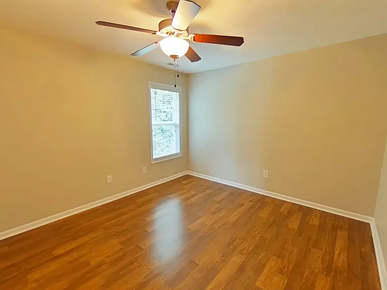 177 Bayleaf Dr — Photo 3