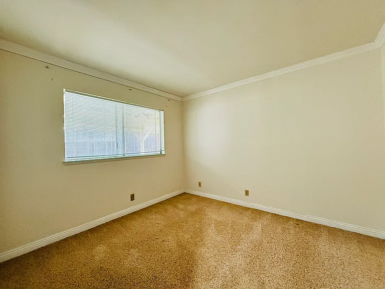 1510 Hallgreen Dr — Photo 21