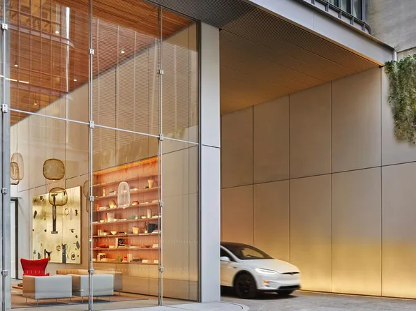 565 Broome Street image 1 of 23