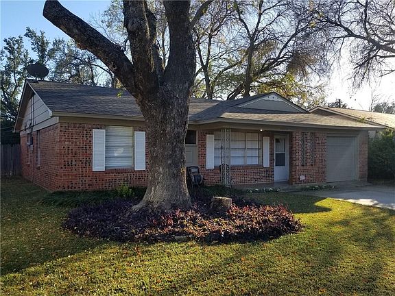 2nd image of 3204 Myra Ln