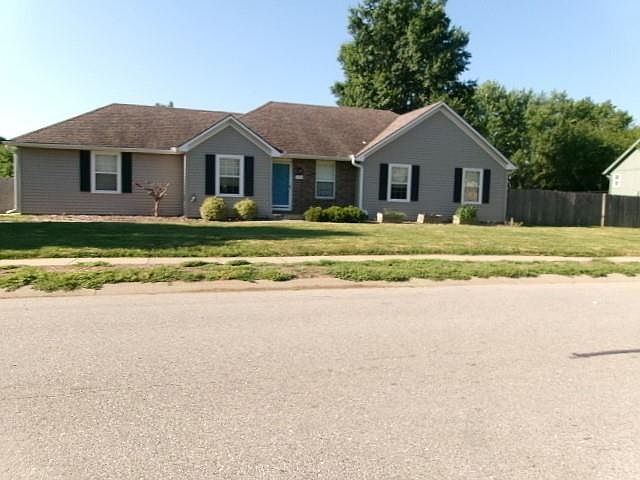 1st image of 1024 SW Hillcrest Dr