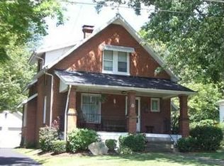 8 Fredonia Rd, Greenville, PA 16125