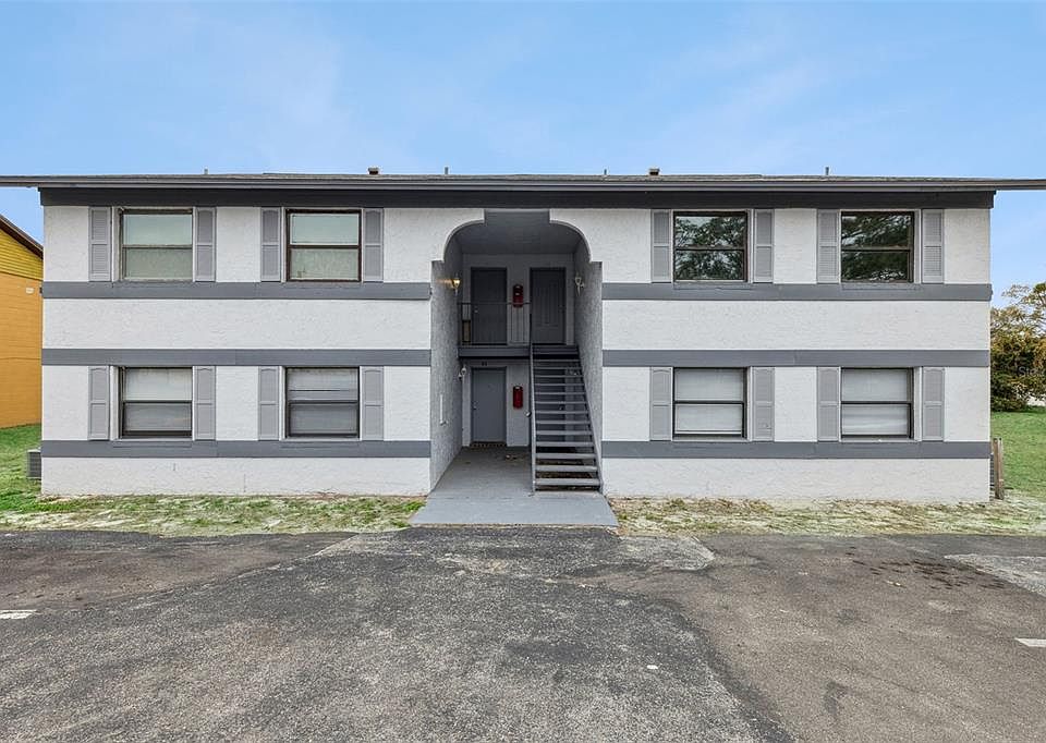 1st image of 46 N FAIRFAX AVENUE