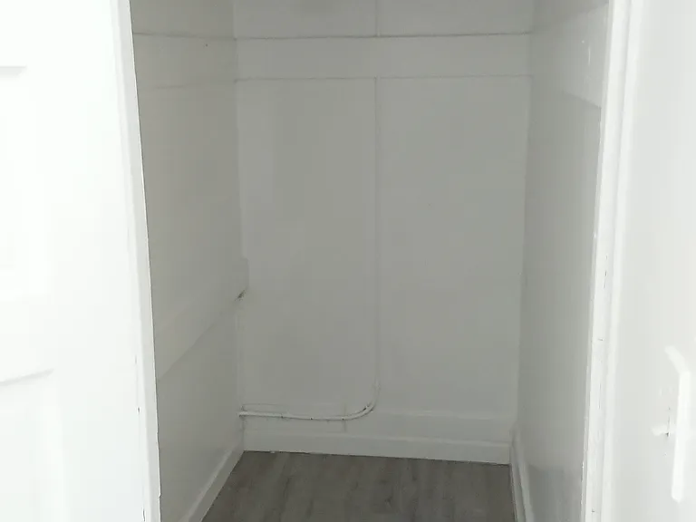 3872 5th Ave #4 — Photo 5