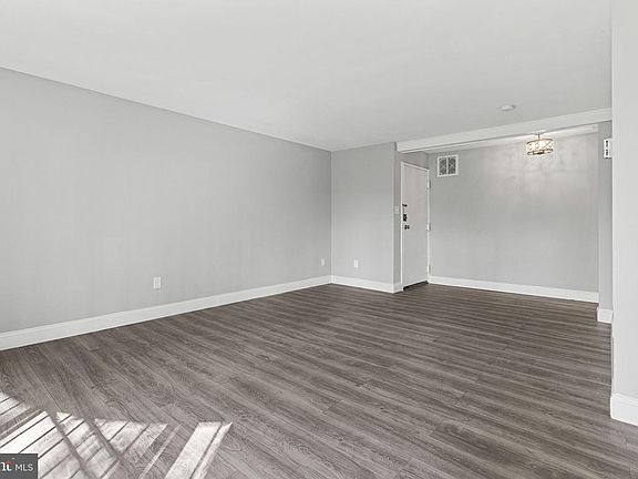 4th image of 3310 Huntley Square Dr #T