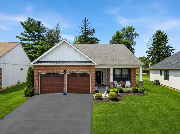 3495 Daylily Dr, Emmaus, PA 18049