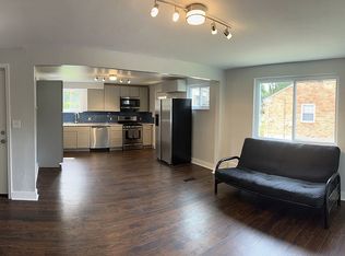 8020 Remington Dr, Pittsburgh, PA 15237
