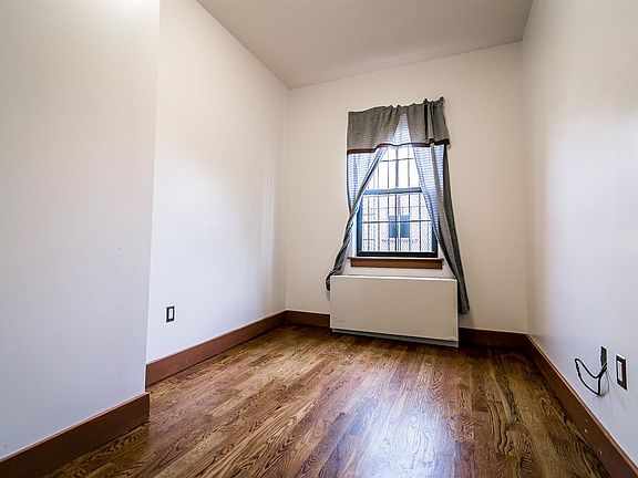 008_115_Jefferson_Street__3L