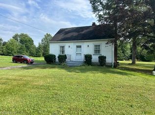 889 Tibbetts Wick Rd, Niles, OH 44420