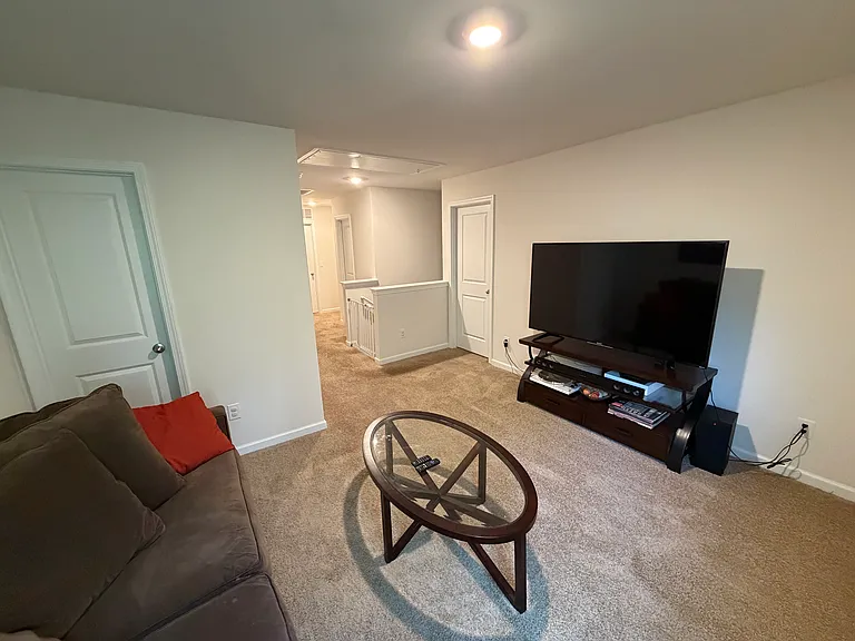 138 Marathon Ln — Photo 10