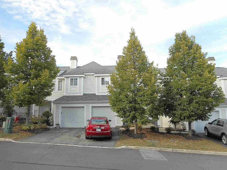 1st image of 130 Delafield Ln #130