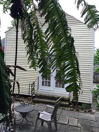 4011 Annunciation St — Photo 1