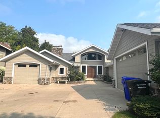 2508 Crestview Dr, Appleton, WI 54915