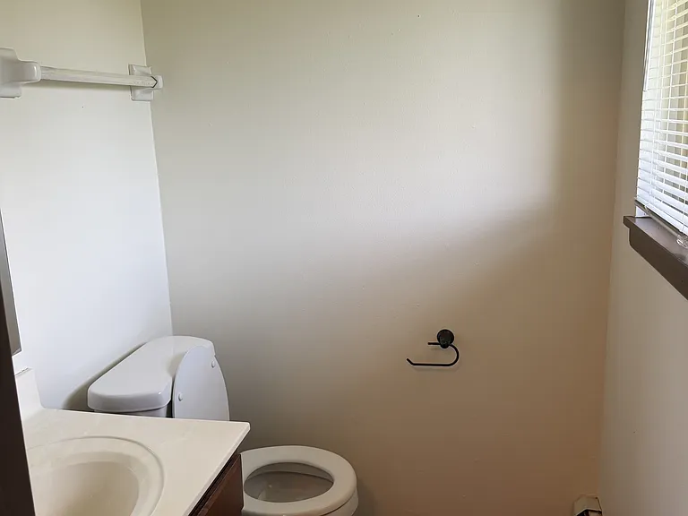 2nd bedroom bathroom