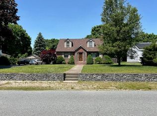225 Spooner Ave, Warwick, RI 02886