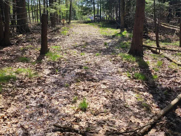 Parkside Ct #12, Crivitz, WI 54114