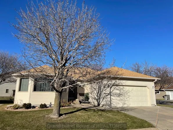 11 Via Trivoli, Grand Island, NE 68803