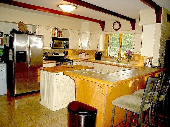 remodeled, stainless appliences